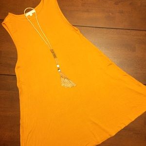 Pumpkin sleeveless dress